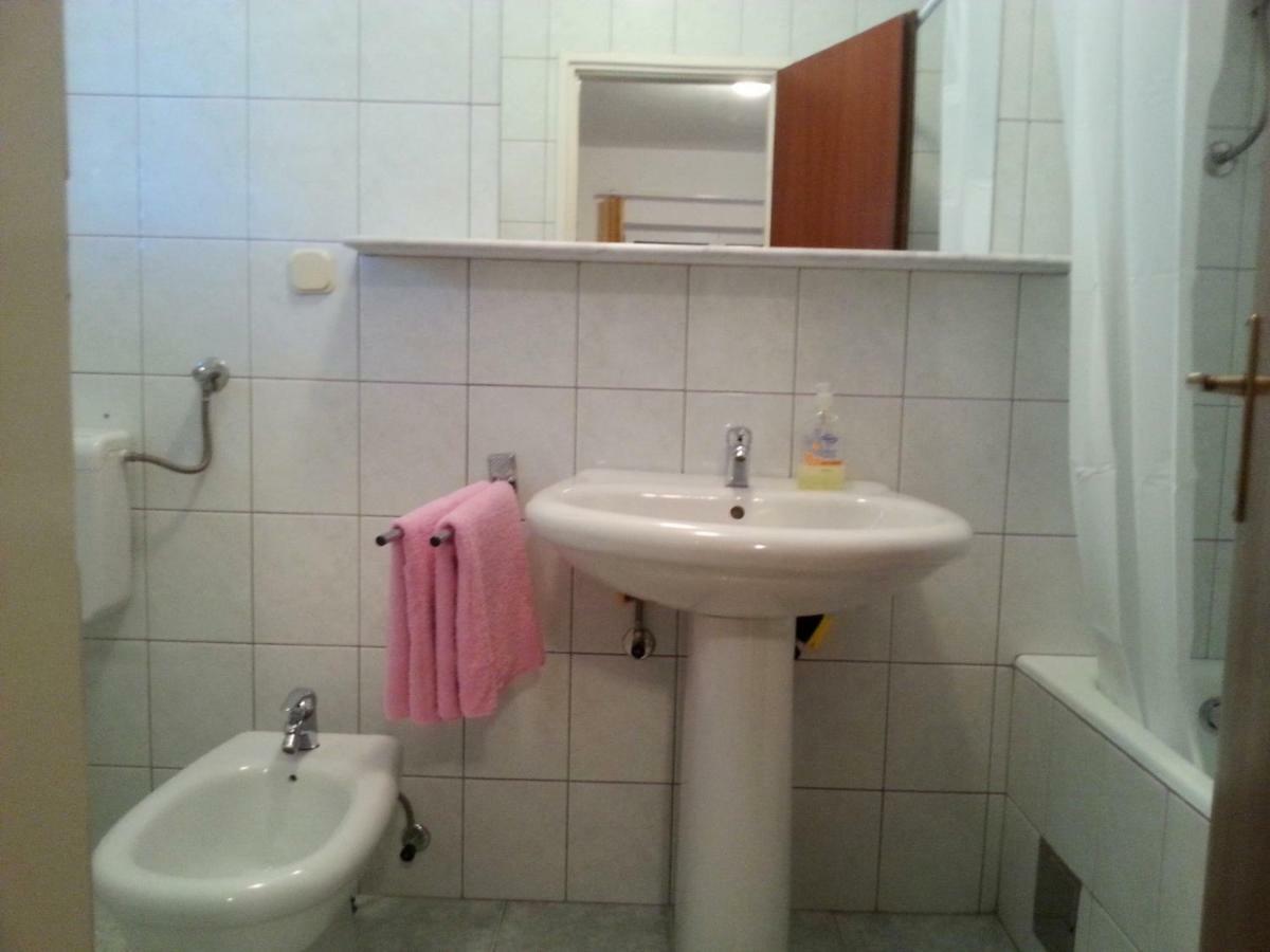 Apartments Ria Baška Voda Kültér fotó